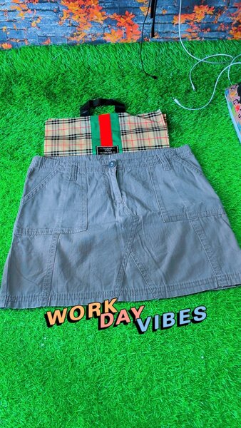Ladies skirt