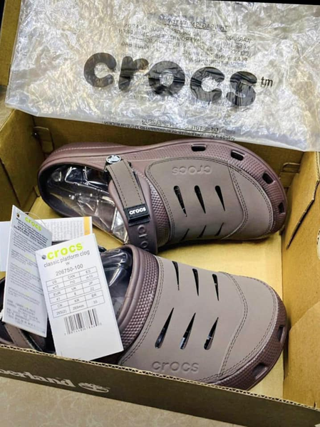 Crocs brown