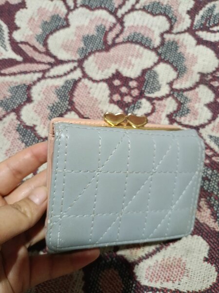 Кошелек с сердечками. Как у Барби . Состояние хорошее новое.