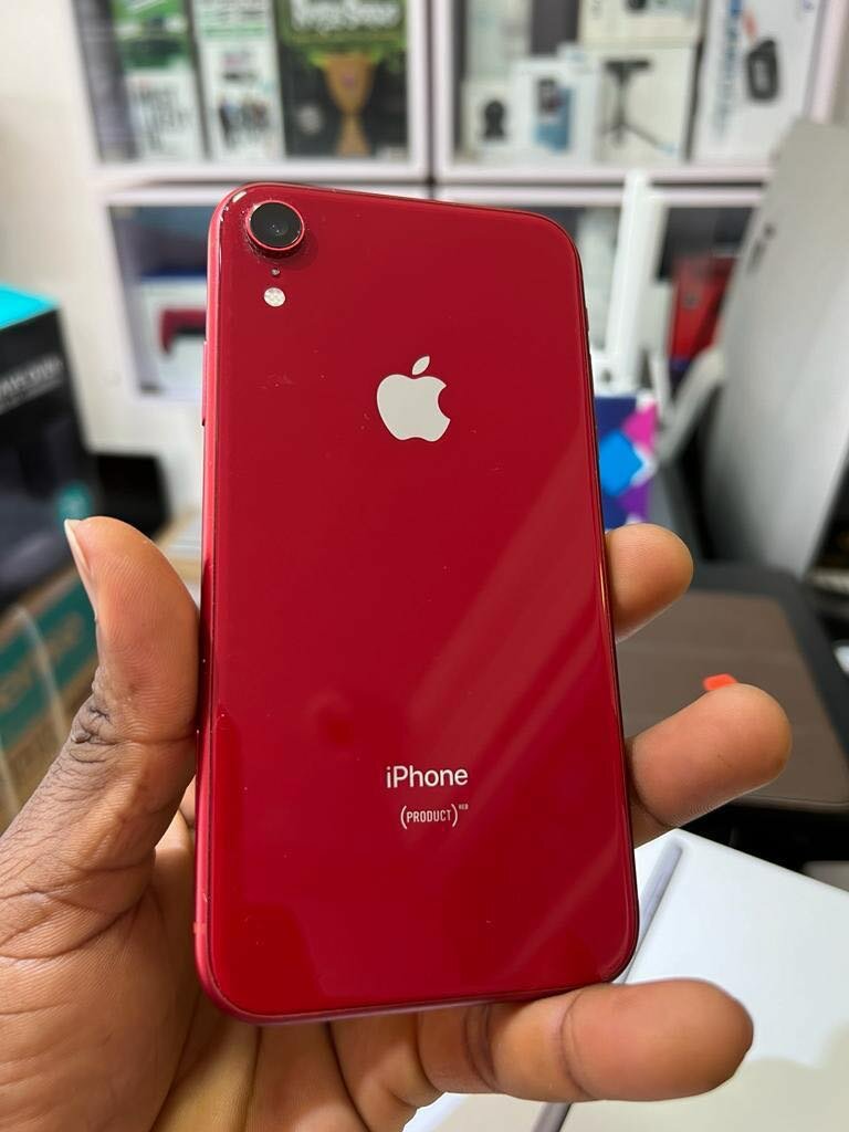 IPHONE XR UNLOCKED