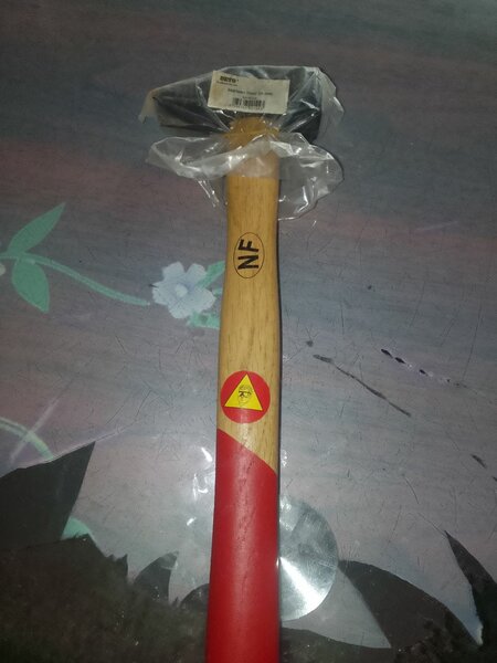 Marteau à manche en bois 27mm