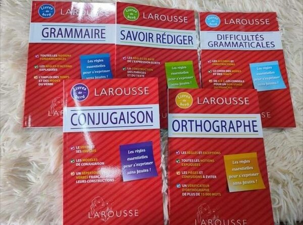 Coffret de Manuels Larousse