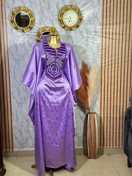 Robe caftan violet élégant