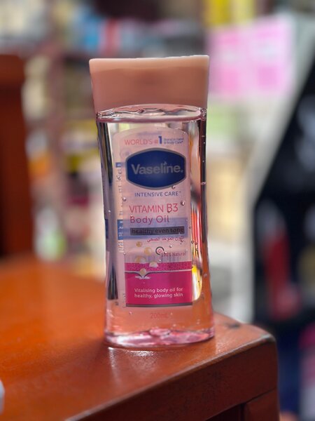 Vaseline Huile Corps Vitamine B3