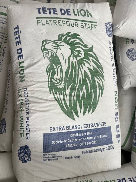 Platre et colle à carreaux