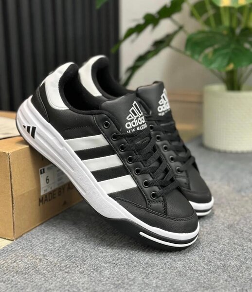 Chaussures de sport noires