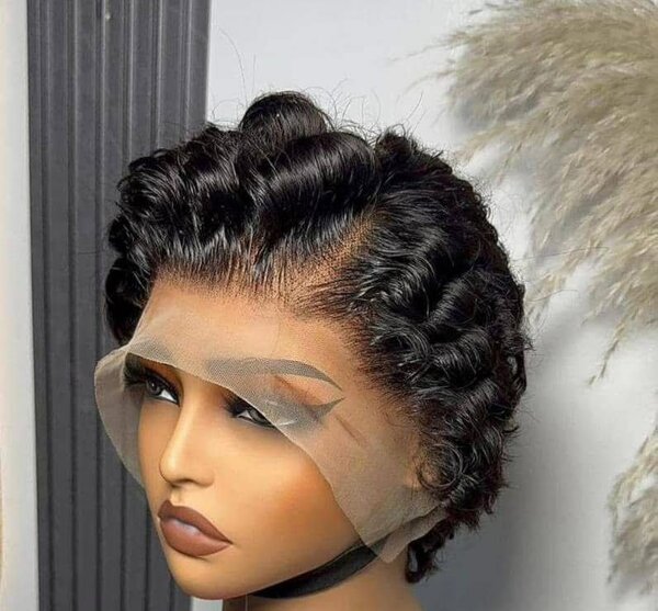 Perruque en Dentelle Courte