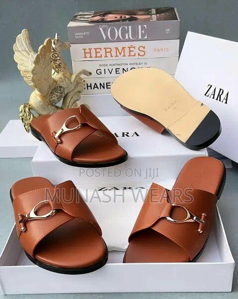 Sandale de luxe (original dans carton)