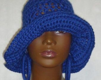 Crochet hat & earrings set