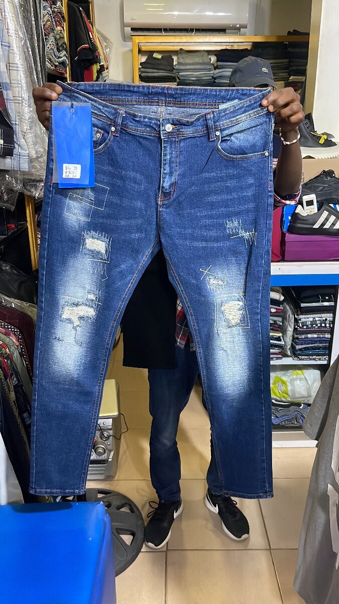 Mens Authentic Jeans Instock waist 30-42 Instock