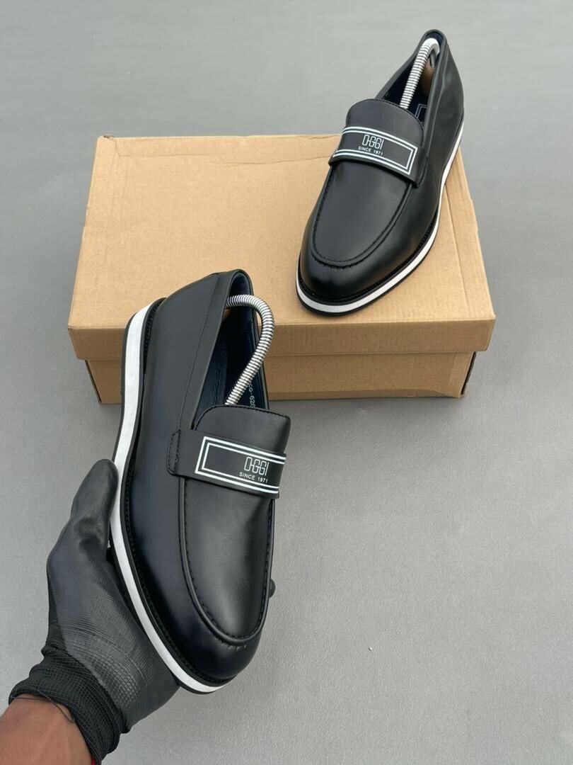 Mocassins élégants en cuir noir