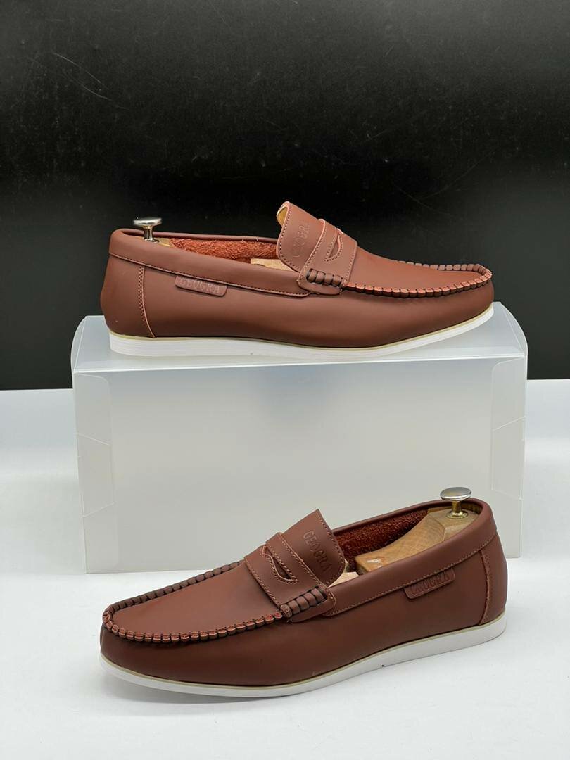 Mocassins en cuir marron élégants