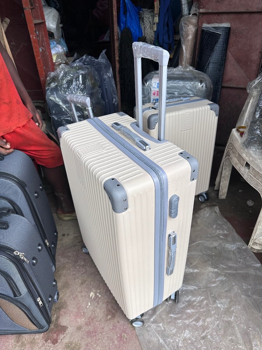 Grand valise de voyage