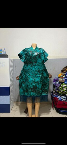 Robe disponible a 7000fr