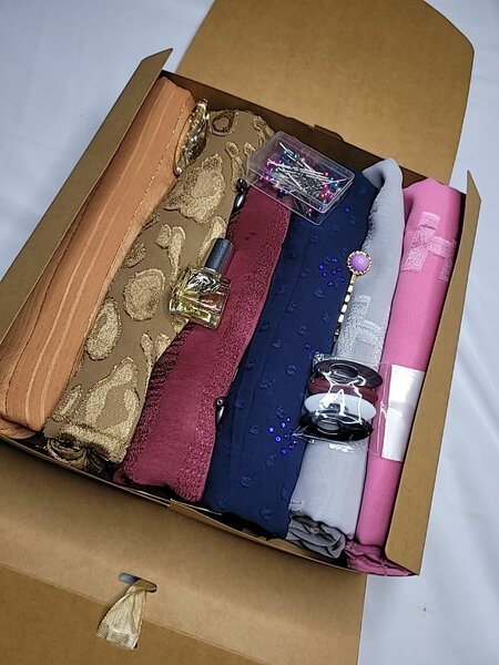 Coffret Hijabs et Accessoires
