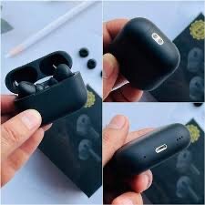 Air pod pro 2 mate Black with wireless charge