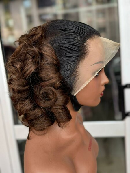 Perruque En Dentelle Bouclée