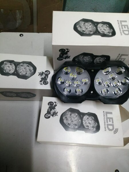 Phare LED Moto Puissant