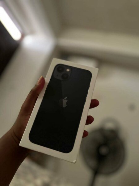 IPHONE 13.