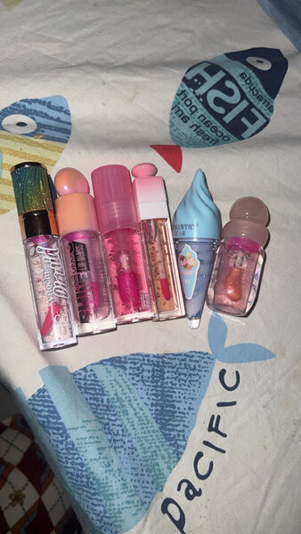 Ensemble brillant à lèvres