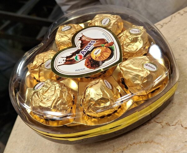 Heart chocolate gift