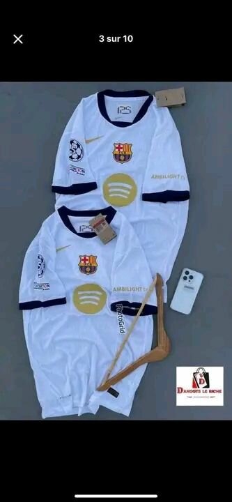 T-shirt de football iconique