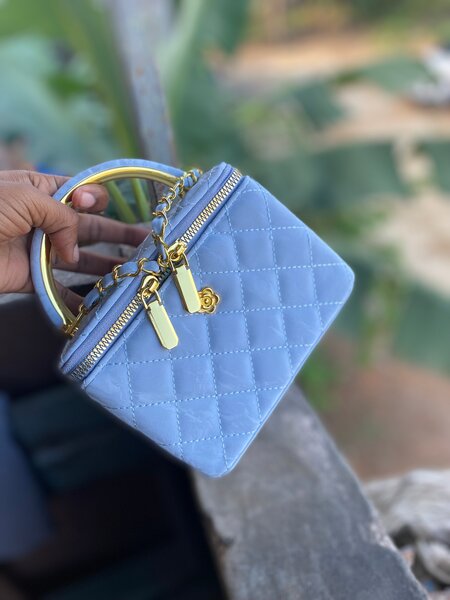 Petit sac à main élégant femme