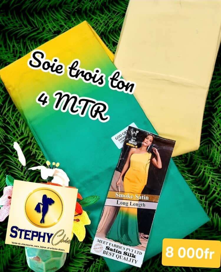 Tissu en soie Trois Tons 4M