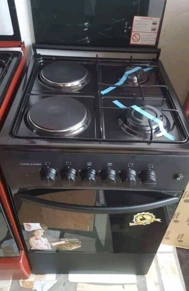 Volcano Size 50*50 with 2 burner and 2 electric plates