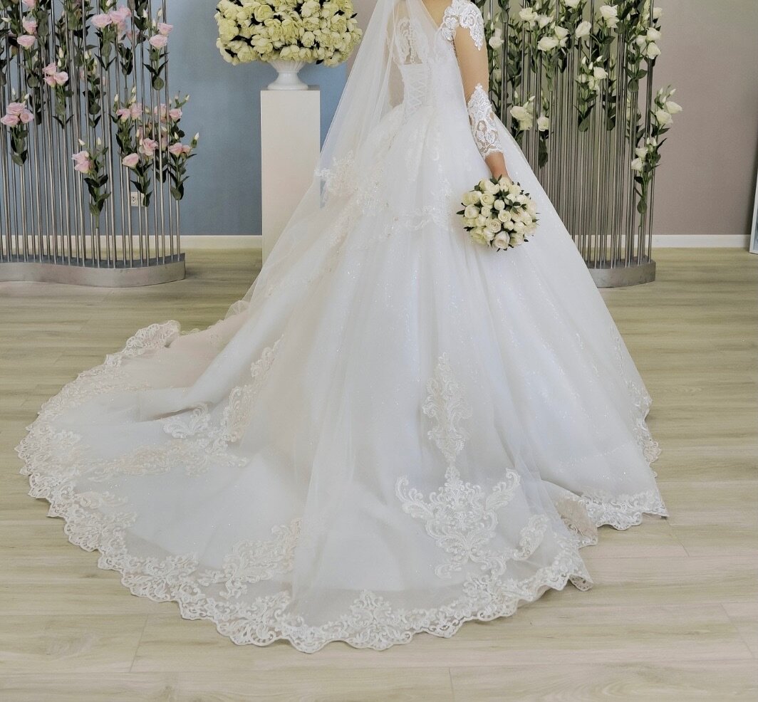 Свадебное платье