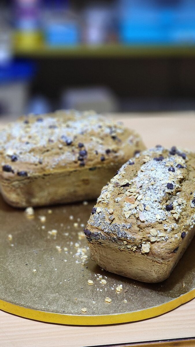 Banana, carrots cake baked chips doughnuts nuts