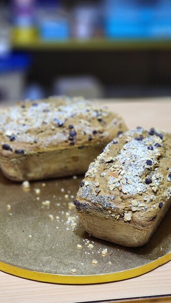 Banana, carrots cake baked chips doughnuts nuts