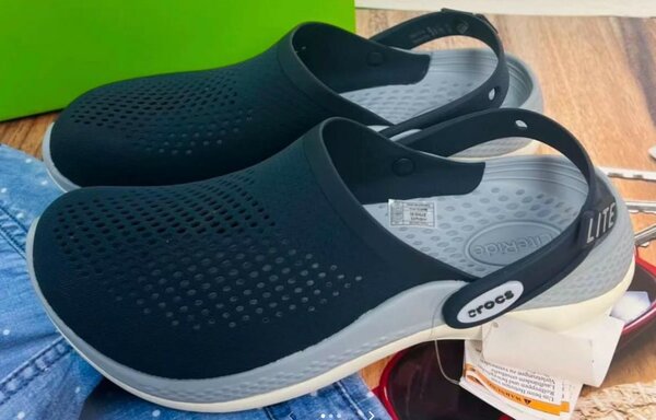 Lite Ride Crocs