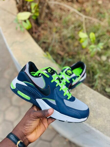 Airmax sneakers available new without box