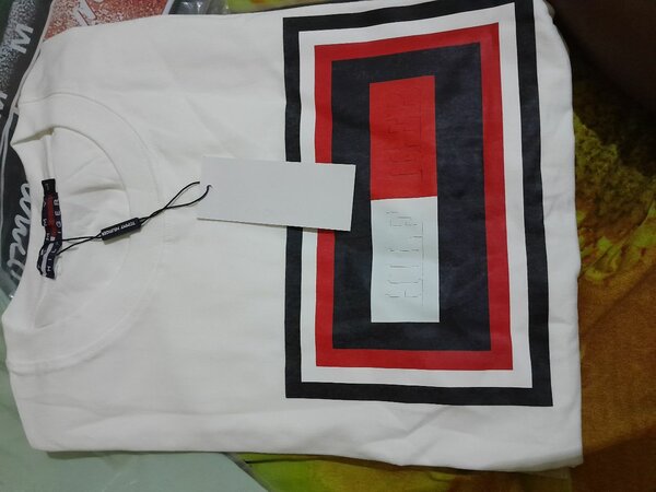 T-shirt homme logo tendance