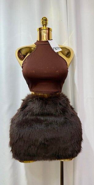 Ensemble Top et Jupe en Fourrure