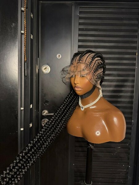 Perruque tressée en dentelle