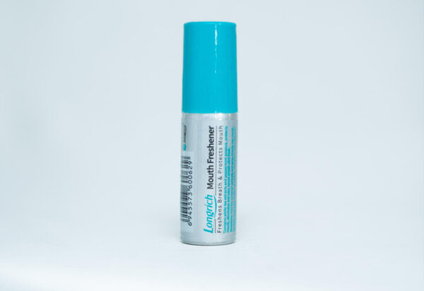 Spray rafraîchissant buccal