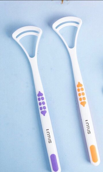 Tongue scrapper/ brush