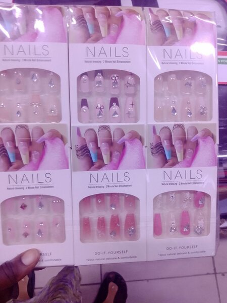 Ongles déco DIY glamour