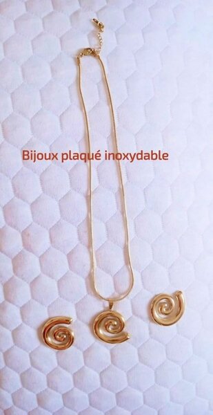 Collier inoxydable élégant
