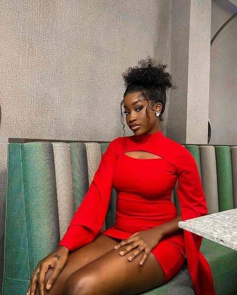 Robe rouge élégante