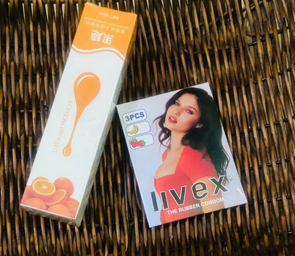 3 préservatifs + 1 lubrifiant