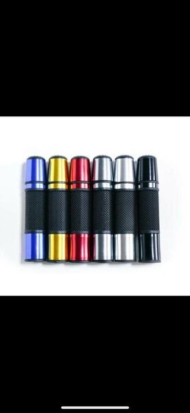 Poignées de moto colorées