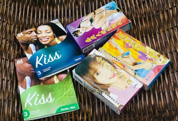 6 préservatifs + 3 lubrifiants