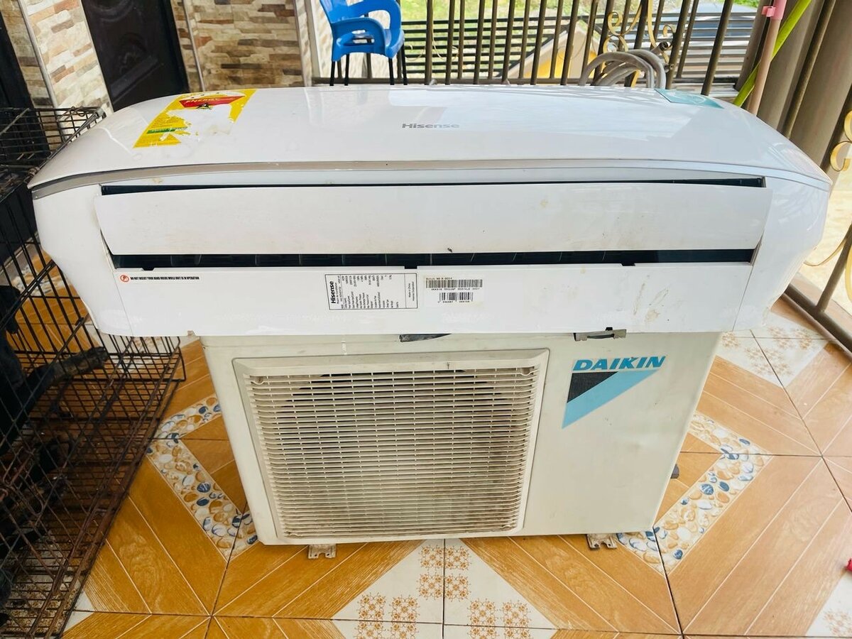 His sense 2.5hp air conditione