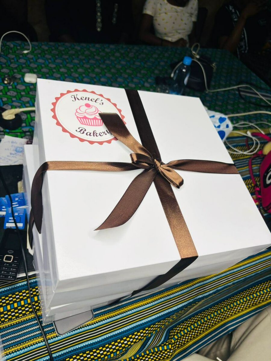 Boîtes Cadeau Éléganes Décorées