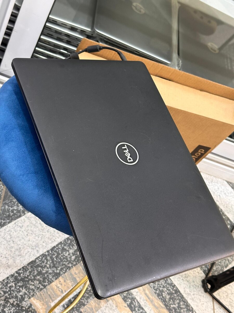 DELL LATITUDE 3590