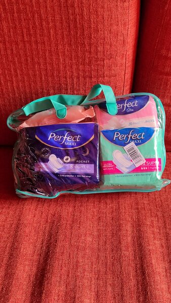 Trousse d'hygiène féminine ( promo / PRIX CASSÉ )