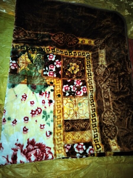 Good quality affordable and comfortable thrift blankets